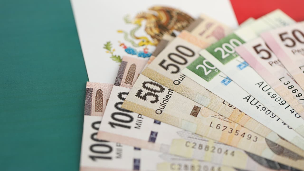 Si eres mexicano y vives en Estados Unidos, tu ahorro para el retiro no se queda en el aire. Tu AFORE sigue activo en México, y puedes administrarlo, aportar y cobrarlo llegado el momento.