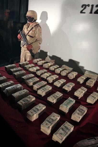 El experto menciona por ejemplo la reserva establecida alrededor de los fideicomisos, una figura bancaria que en México no exige revelar la procedencia de los recursos, como una de las razones por las que este país es "un paraíso patrimonial" para los delincuentes.