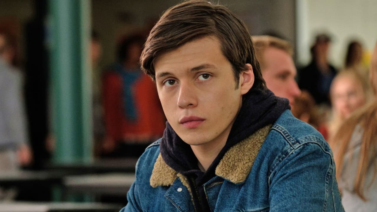 Nick Robinson da vida a Simon en la cinta.