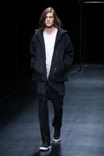 Yu Amatsu crea prendas tanto para mujer como para hombre.