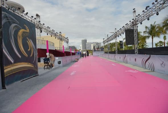 La construcción de la alfombra ha llevado días y días de trabajo, pero todo ha valido la pena.