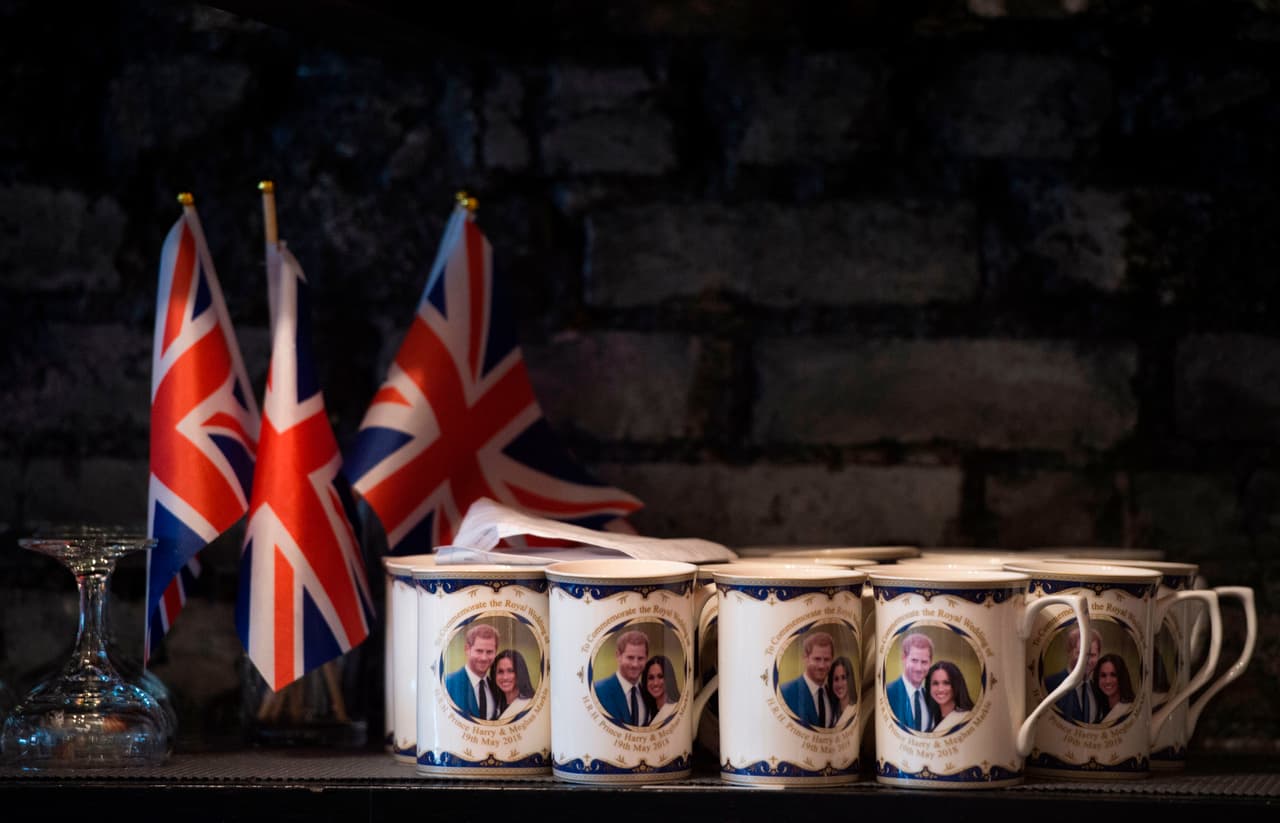 Mientras tanto, medios británicos comienzan a reportar que los americanos 
<b>"<a href="http://www.news.com.au/entertainment/celebrity-life/royals/royal-weddings/americans-go-royal-wedding-mad-with-days-until-big-day/news-story/74799a551f932f33a2c081010d89458e">se vuelven locos</a>" </b>con la boda real. ¿Será?