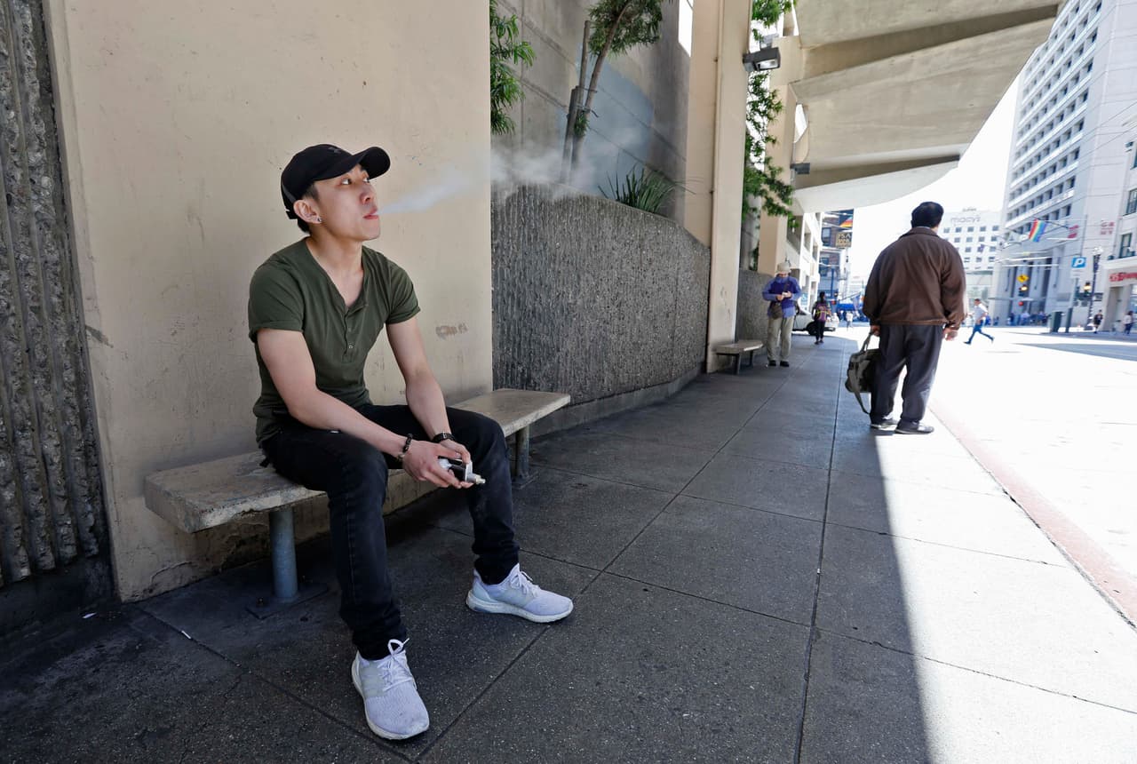 San Francisco quiere prohibir fumar tabaco en apartamentos, pero no marihuana