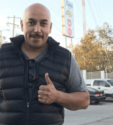 El toro del corrido, Lupillo Rivera, le dice adiós al 2016 contigo, en Univision.