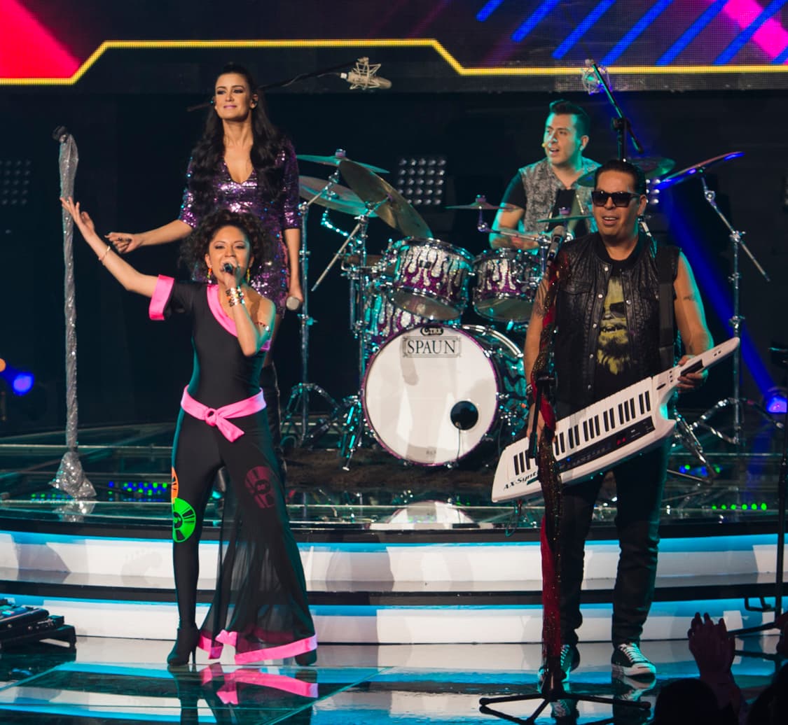 Gran lluvia de estrellas se dio cita, Carlos Rivera, Julión Álvarez, Ricardo Montaner, Moderatto, Kumbia All Starz y La Sonora Dinamita formaron parte de los musicales. La gran sorpresa de la noche fue el reencuentro de Pee Wee con los Kumbia All Starz, quien por desgracia fue el primer capitán eliminado junto con la Familia Gómez.