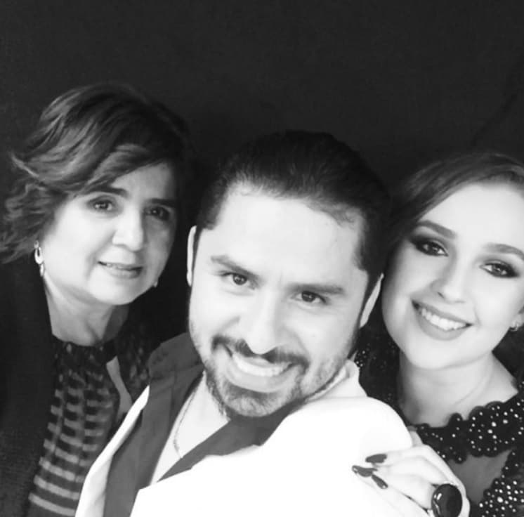 Parece que se ha puesto muy pensativo y poético porque en cada foto que comparte con su familia escribe unos mensajes muy llegadores.