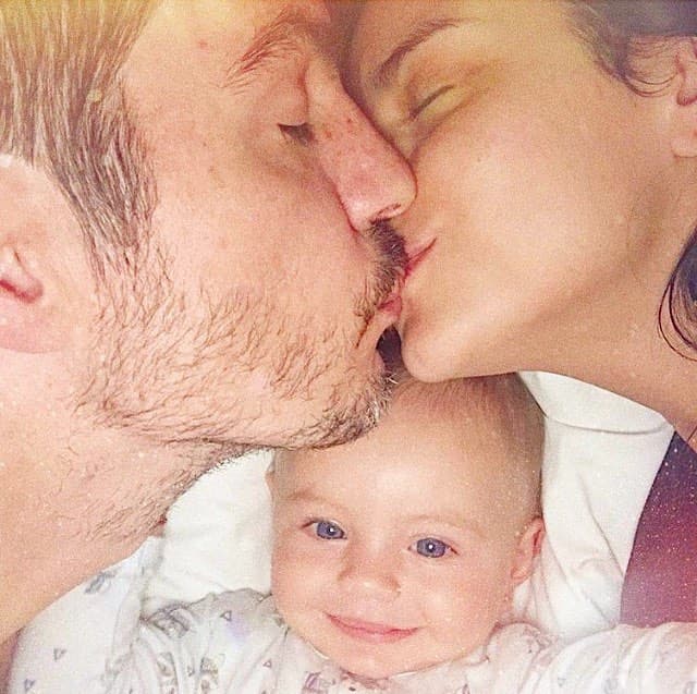 La actriz asegura que en cuanto la bebé deje el pañal y 
<b>ella pueda estar mucho más relajada</b>, podría pensar en la llegada de otro bebé.