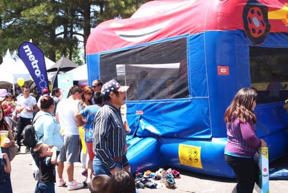 Cientos de personas se dieron cita para compartir junto a Univision 34 Atlanta de la fiesta, la música y el color del festejo del 5 de mayo. Con bombos y platillo, como ya es costumbre año tras año, Univision 34 y Plaza Fiesta fueron parte de la alegría de esta conmemoración. ¡Mira las fotos de toda la diversión que se vivió en el evento!