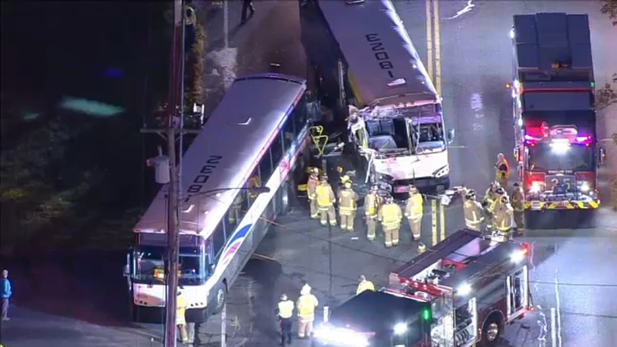 Autobús de NJ Transit choca contra otro dejando a varios heridos en White Horse Pike