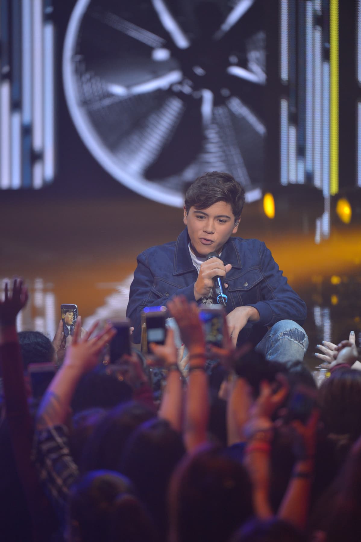 En el 5to show de La Banda nos despedimos de Aaron Bodden, Zabdiel se fue en llanto al recibir la sorpresa de su padre y Johann se quejó una vez más. Jesse y Joy y Calibre 50 fueron los invitados de la noche.