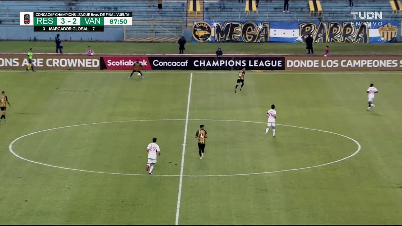 ¡TIRO ATAJADO! disparo por Simon Becher.