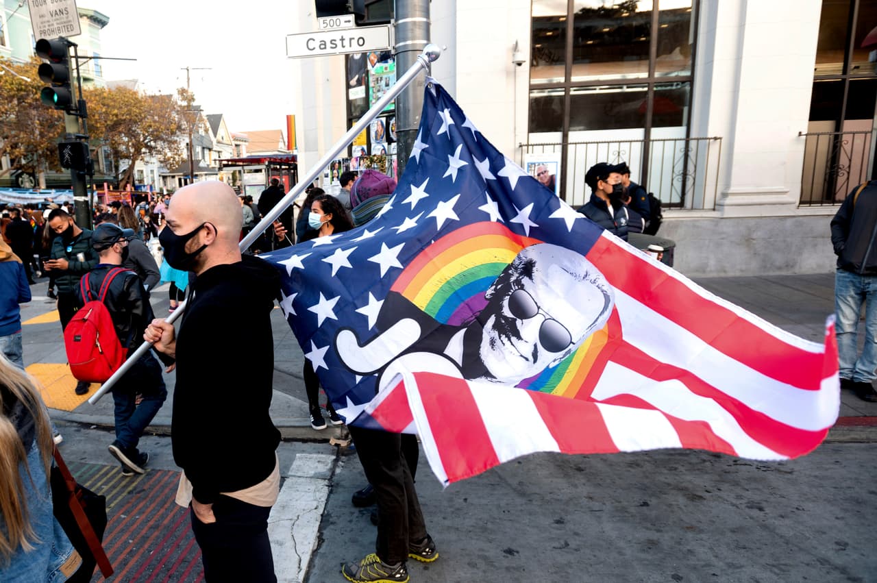 El presidente electo prometió durante su campaña deshacer las directrices puestas en pie en los últimos cuatro años por el mandatario 
<a href="https://www.univision.com/temas/donald-trump" target="_blank">Donald Trump</a>, restaurar el sistema migratorio heredado de su antecesor 
<a href="https://www.univision.com/temas/barack-obama" target="_blank">Barack Obama</a> y enviar al Congreso un plan de reforma migratoria, que incluirá una vía de legalización para la mayoría de los 11 millones de indocumentados en el país.