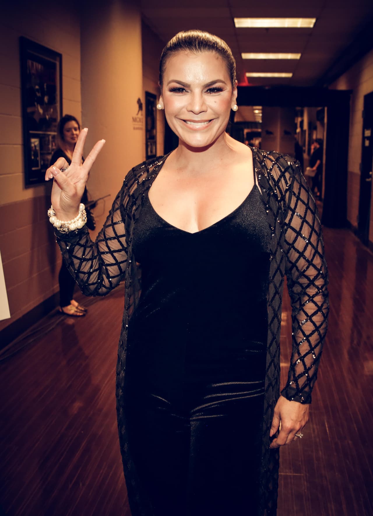 Olga Tañón feliz en el backstage.