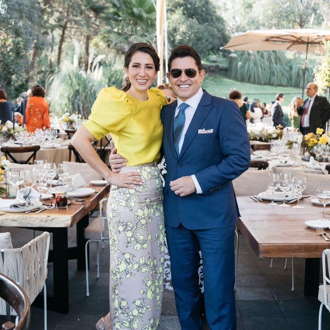 “Mi esposa y yo nos reíamos mucho porque me dice: ‘Pon un c
<a href="https://www.univision.com/famosos/ernesto-laguardia-celebrara-15-anos-hija-quinceanera-fotos">olumpio como en ‘Quinceañera’</a>” , contó al respecto a Televisa Espectáculos. 
<br>