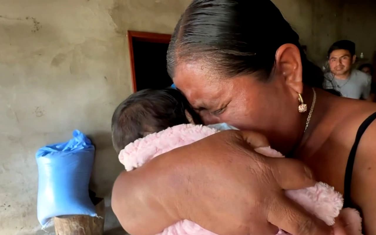 Exclusiva N+ Univision: Juan Nicolás, menor que estuvo enfermo y detenido en Dilley, llega a su nuevo hogar