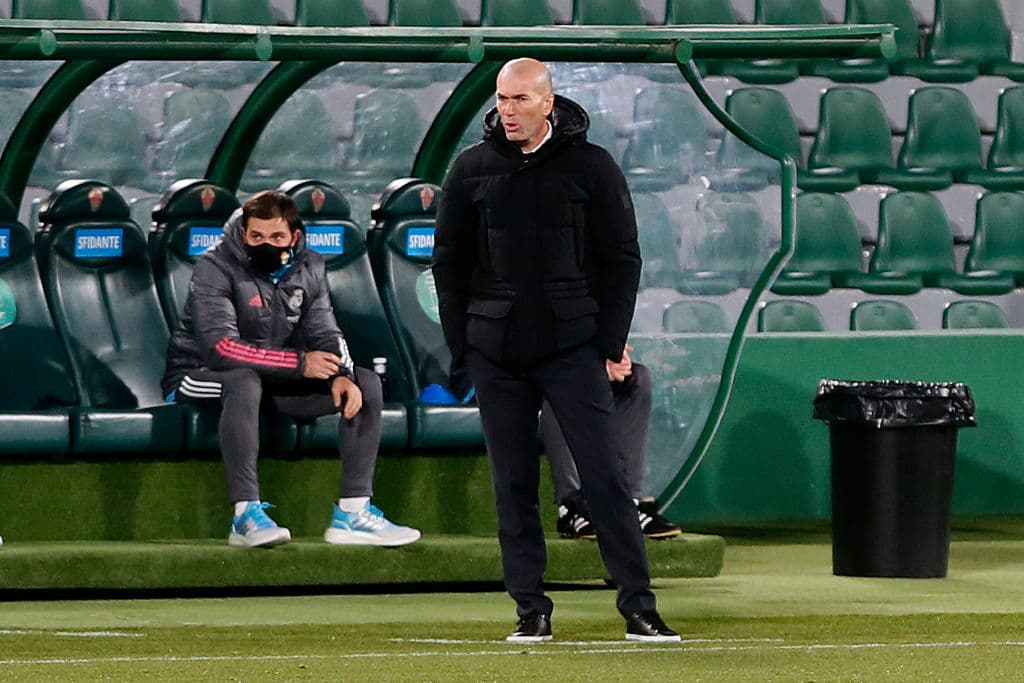 Real Madrid no puede con el Elche y cierran el año con empate 1-1. El primer gol cay´ó a favor del club 'merengue' por parte de Luka Modric, pero fue hasta el minuto 52 que, con un penal cobrado por Fidel Chaves, se igualó el marcador en la J16 de LaLiga.