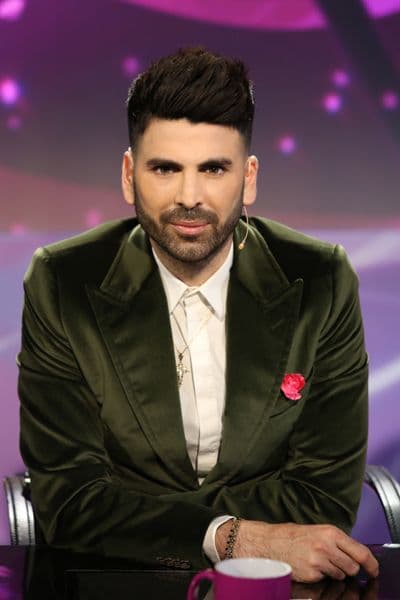 Una octava gala donde la hermandad reinó entre las seis chicas que quedan en la Mansión de la Belleza. Larry Hernández y Noel Schajris fueron los invitados de la noche y aunque pensábamos que todo era Peace and Love, llegó el momento de salvar y nominar: las chicas le dieron su voto a Catherine. Sin embargo, la sentenciadas de esta semana son las BFFs Geisha y Nathalia.