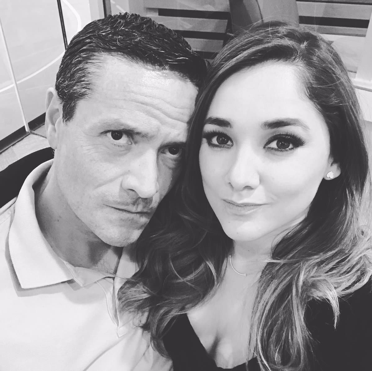 <b>Francisco Zea </b>celebró en mayo su cumpleaños en compañía de 
<b><a href="http://www.univision.com/temas/sherlyn-gonzalez">Sherlyn.</a></b> Esto lo hicieron en Acapulco a la orilla del mar "Este par se va a festejar el cumple de @
<b>franciscozea</b> te amo".