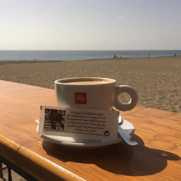 Aunque también se han encontrado con sabias frases, como la que compartió Angelique: "El tiempo no se detiene.... eres lo más viejo que puedes ser y lo más joven que nunca volverás a ser jamás. #graciasDios #Avivir".