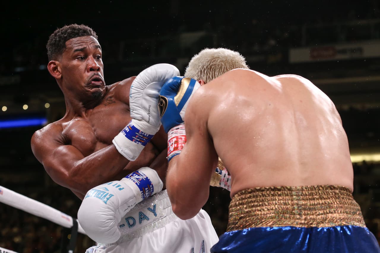 Julio César Chávez Jr cayó ante Daniel Jacobs