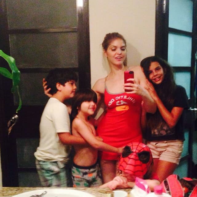 En 2014 lanzó el disco 'Yo soy la mujer', tiempo después la intérprete de 'Bandido' tomó un receso en su carrera artística para dedicarse a su familia, aunque tuvo algunas participaciones en reality shows.