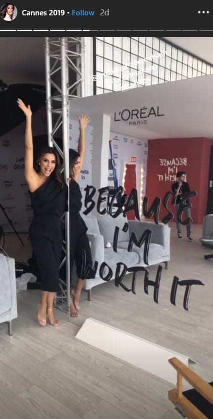 Además, es embajadora de algunos productos de maquillaje de la marca L’Oreal Paris.