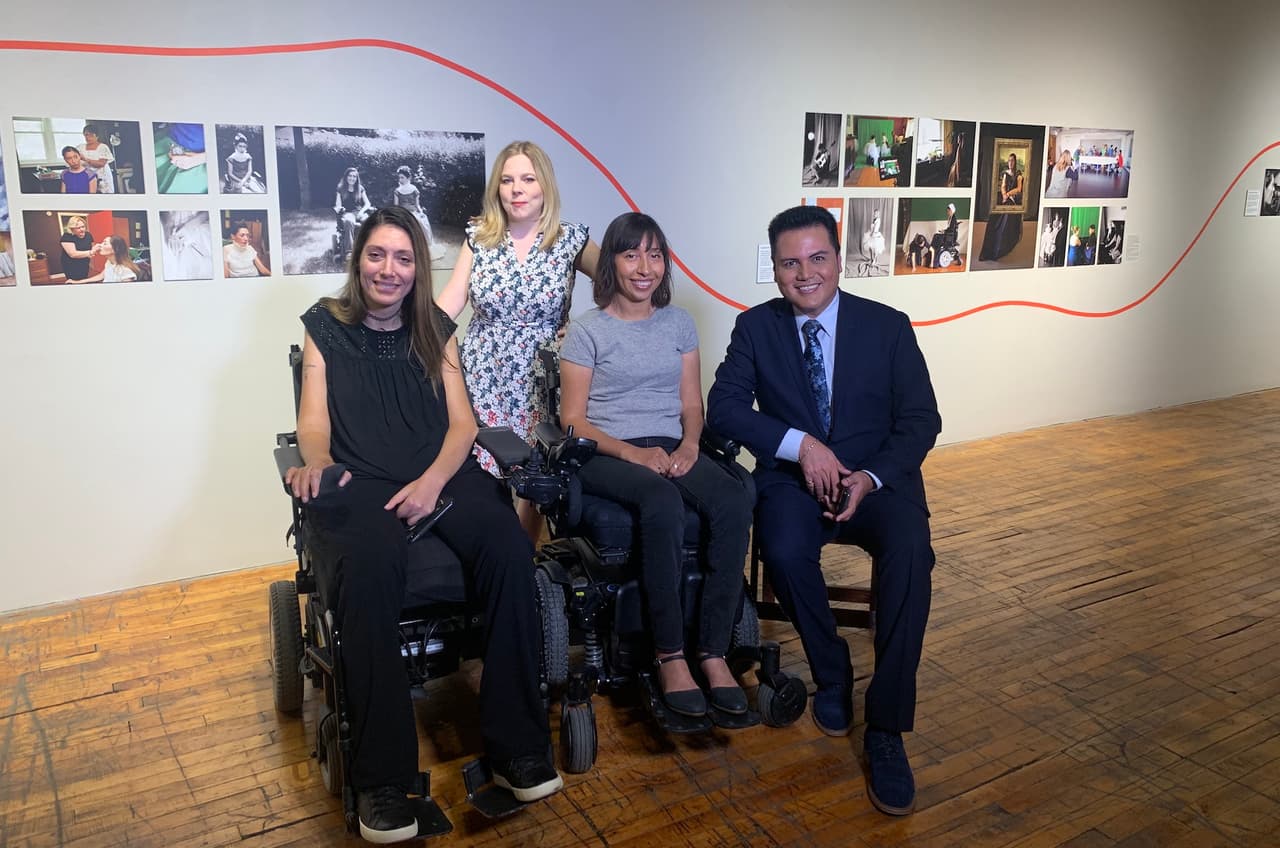 No te pierdas de esta gran exhibición ‘Tres Fridas,’ creadas por las tres artistas, las cual tienen mucho talento.