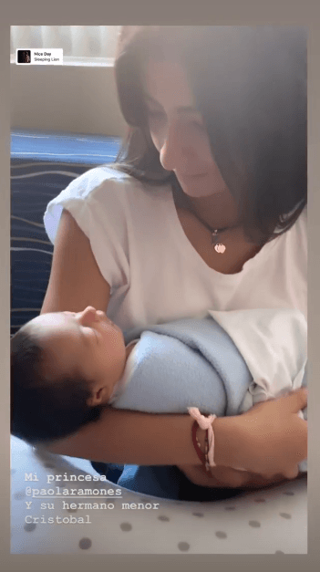 “Lo vi y no sabíamos (de) qué (sexo) era, entonces mi papá me dice: ‘A ver, piensa en qué es’ y yo viéndolo en el cunero dije: ‘Te lo juro, es niña’”.