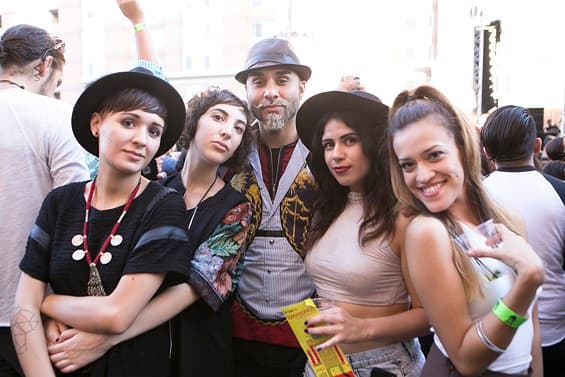 Este 3 de Octubre el Supersónico reúne las mejores bandas latinas en un solo escenario con una mezcla de arte, moda y gastronomía que hacen de este festival único y que no te puedes perder. Para más info supersonico.me