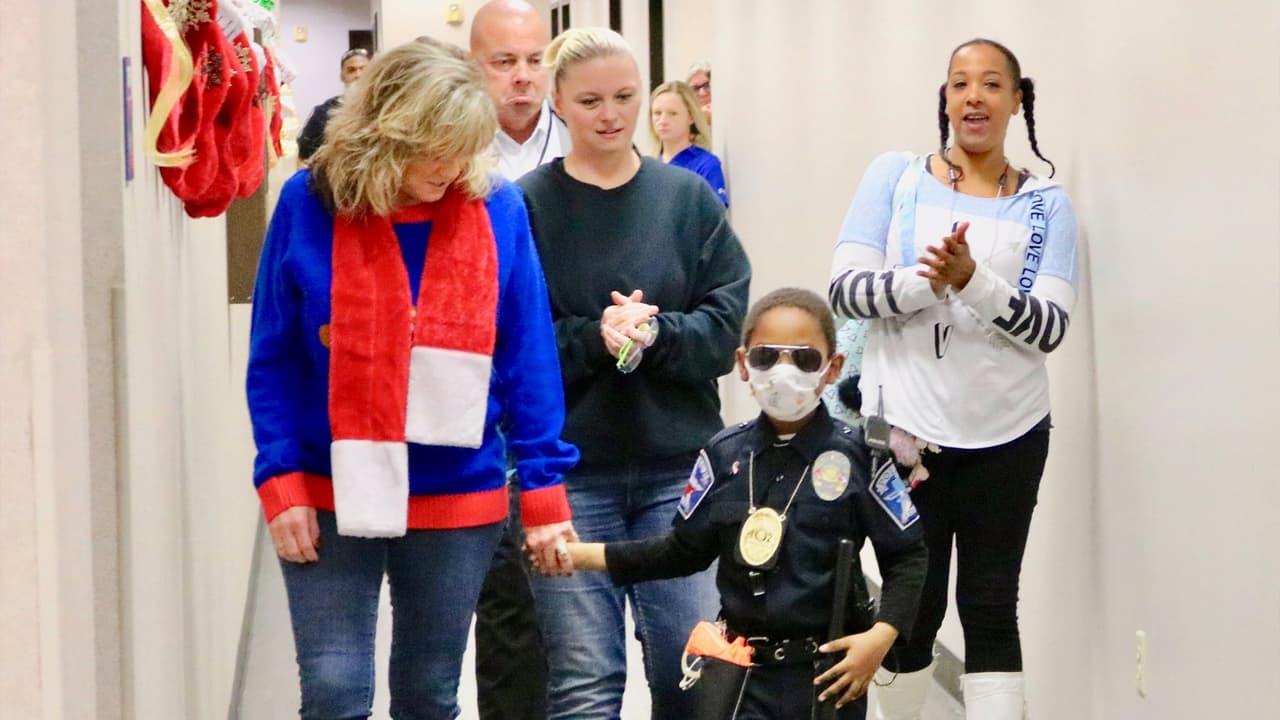 Liam pasa varios días a la semana en el hospital recibiendo quimioterapia y otros tratamiento.