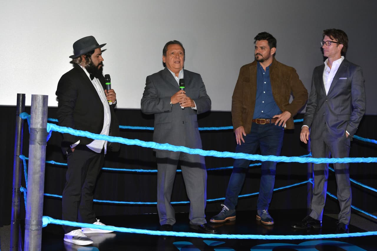 "Siento mucha satisfacción de que el nombre de Blue Demon haya trascendido hasta la fecha y en lo que resta de los tiempos, porque es una historia que está enmarcada en el esfuerzo, una historia de éxito y tenacidad" dijo para 'Notimex'.