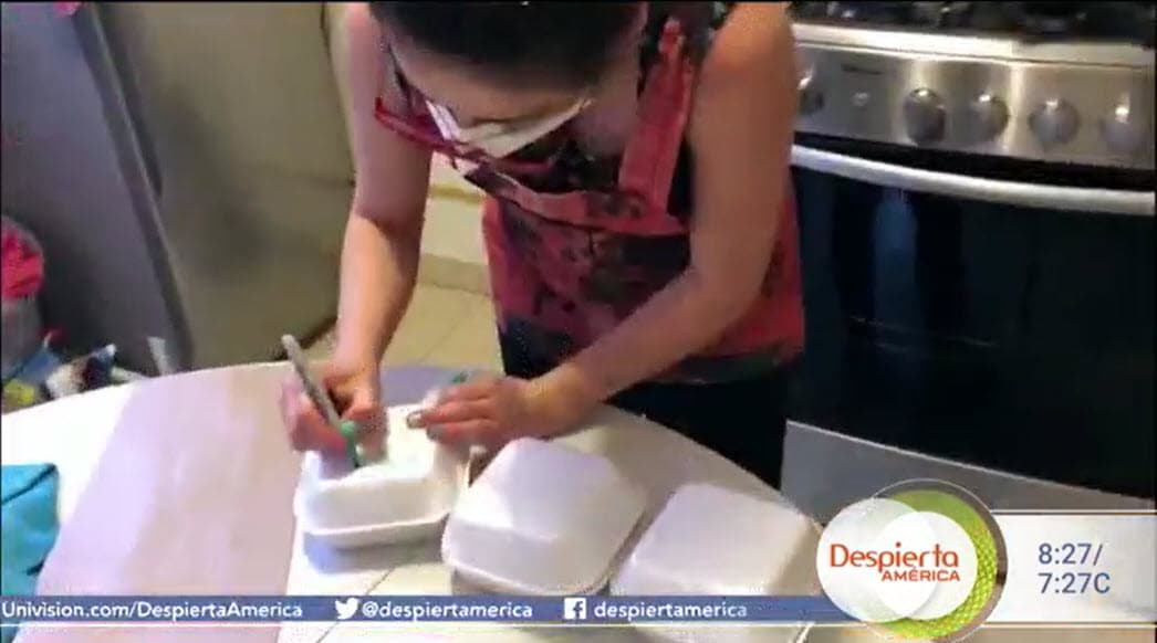 "Yo estoy concentrada en trabajar, en hacer las cosas bien como siempre lo he hecho en lugar de seguir 
<b>desperdiciando mi energía en algo que es tan absurdo</b>, pero así pasa cuando bien te va alguien quiere fregar", sentenció. 
<br>