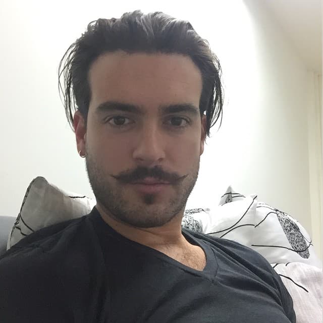 "Me gusta mucho cantar, yo empecé cantando", afirmó Pablo en una plática con MezcalTV.