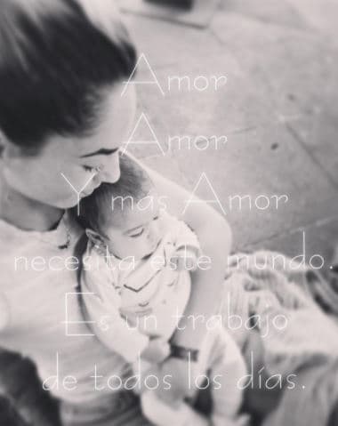 Tras el nacimiento de Mila, en noviembre de 2016, la cosas se habían calmado e incluso la modelo se fue a vivir a casa de su suegra, la actriz Barbara Mori y Sergito cuidaba a Mila y se hacía cargo de ella, comentó al programa 'Despierta América'.