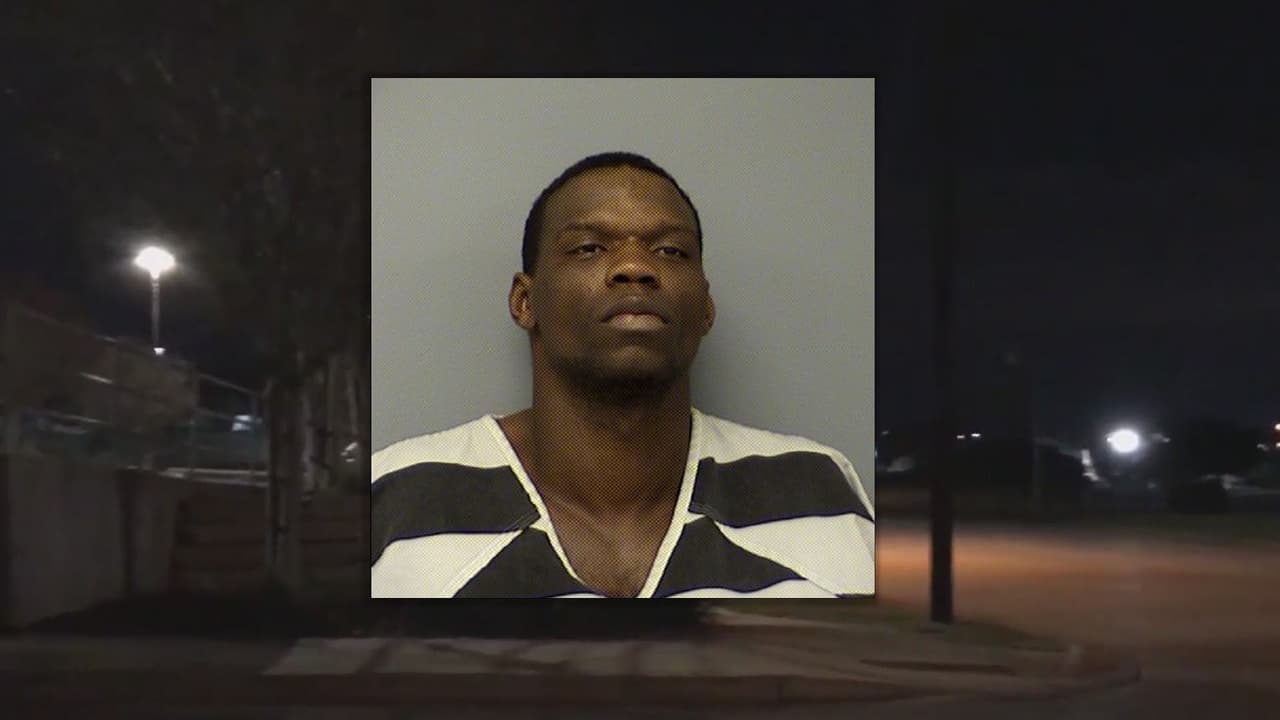 Arrestan a hombre por fabricar bombas falsas en estacionamiento de Walmart