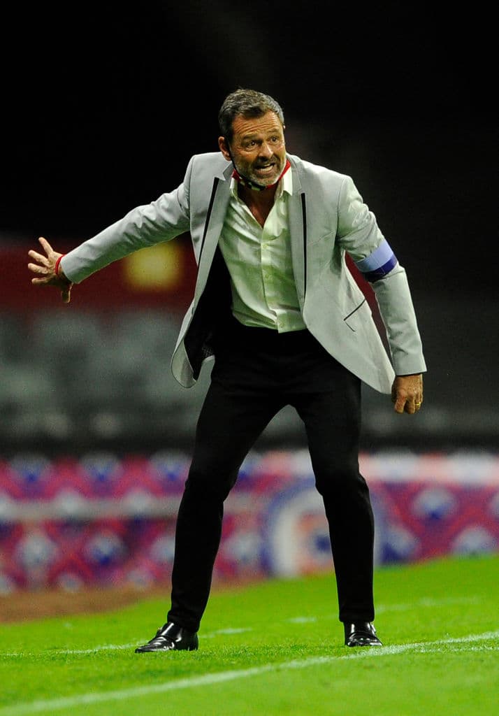 Angulo (9’) abrió el marcador y Santamaría (38’) emparejó los cartones. ‘Cabecita’ Rodríguez (67’, 79’) sentenció el resultado con dos tremendos golazos. Caraglio (90+6’) marcó desde los once pasos para cerrar el marcador 3-2. Cruz Azul y Atlas acumulan 30 y 18 unidades, respectivamente.