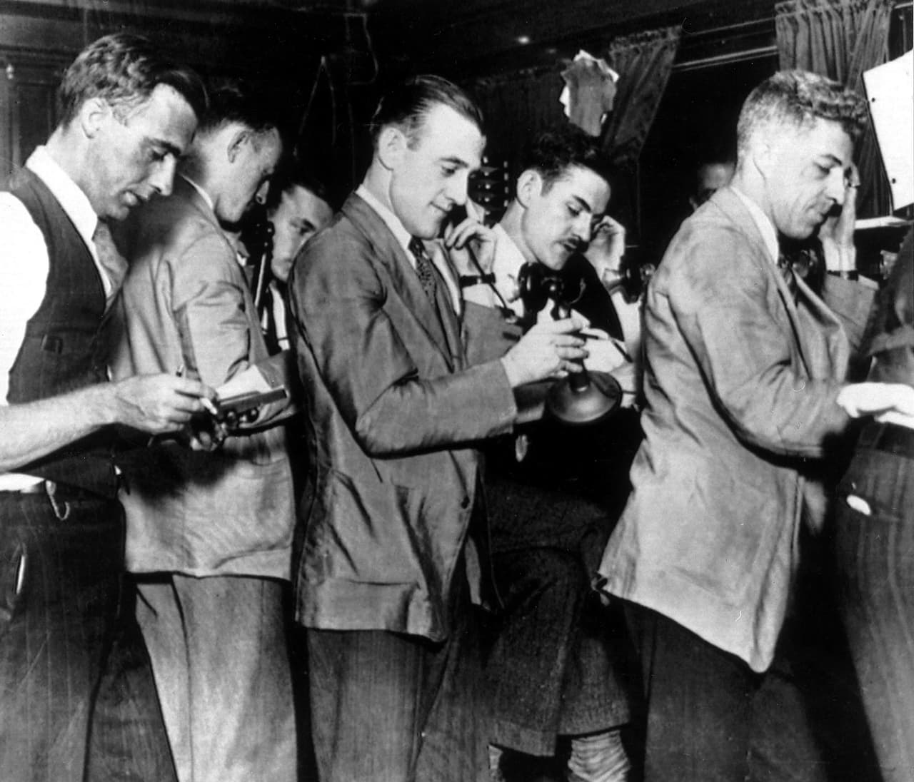 Este término fue usado por primera vez para referirse al a crisis del mercado del oro en 1869.