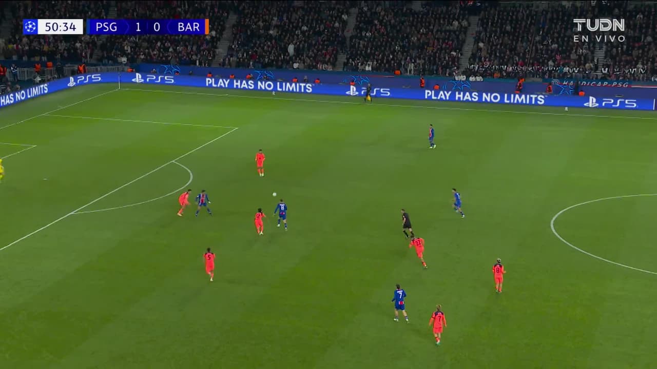 ¡TIRO ATAJADO! disparo por Achraf Hakimi.
