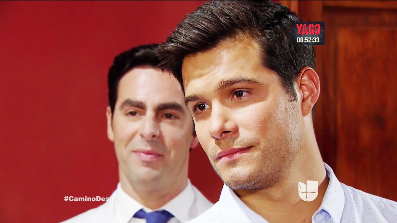 Te mira con ojos de enamorado, ¿será amor a primera vista?