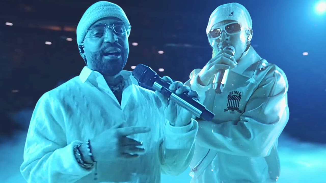 Arcángel y Feid conforman 'La 8va Maravilla' en el escenario de Premio Lo Nuestro