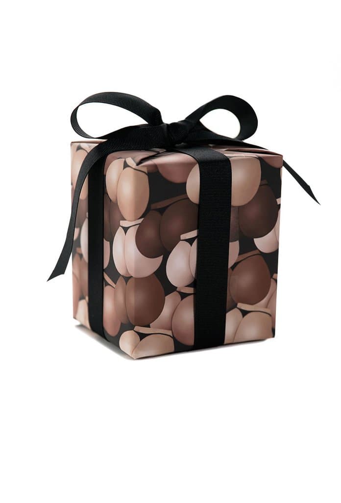 Papel para empacar regalos.