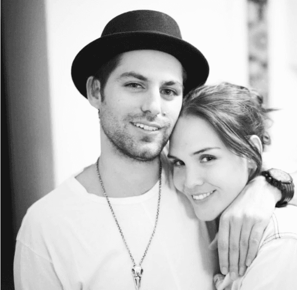 En ese entonces mantenía un noviazgo con 
<b>Alexandra Ivanisevic</b>, quien confesó a través de Instagram que el trabajo ha sido su medicina para afrontar la muerte de su amado.