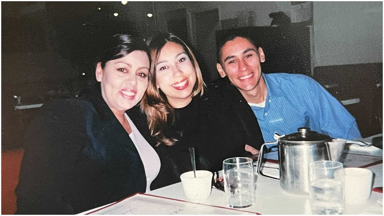 "Es el dolor más grande": Pandilleros le matan a su hijo y ahora ayuda a madres a superar el duelo