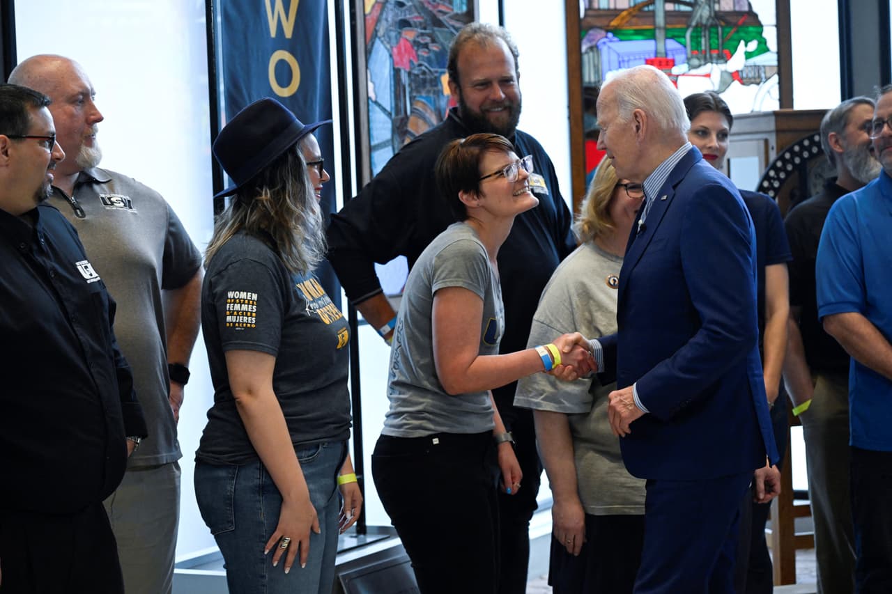 El presidente Biden dijo que “U.S. Steel ha sido una empresa estadounidense icónica durante más de un siglo y debería seguir siendo una empresa totalmente estadounidense”.