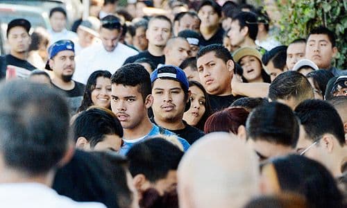 El estado de Iowa no expedirá licencias de conducir a los jóvenes inmigrantes que viven sin autorización legal en el país y que tienen permiso para trabajar bajo el Programa de Acción Diferida creado por el gobierno del presidente Barack Obama, anunciaron el jueves las autoridades del transporte. Ver toda la información