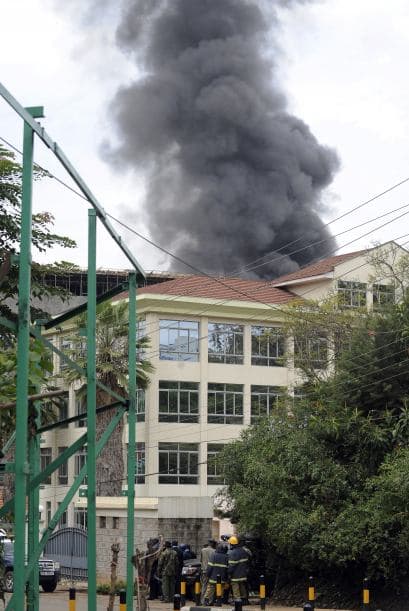 La alocución del presidente, muy esperada a lo largo del día, se emitió tras una jornada en la que se volvieron a escuchar disparos y explosiones en el interior del Westgate, estrictamente acordonado por el Ejército keniano.