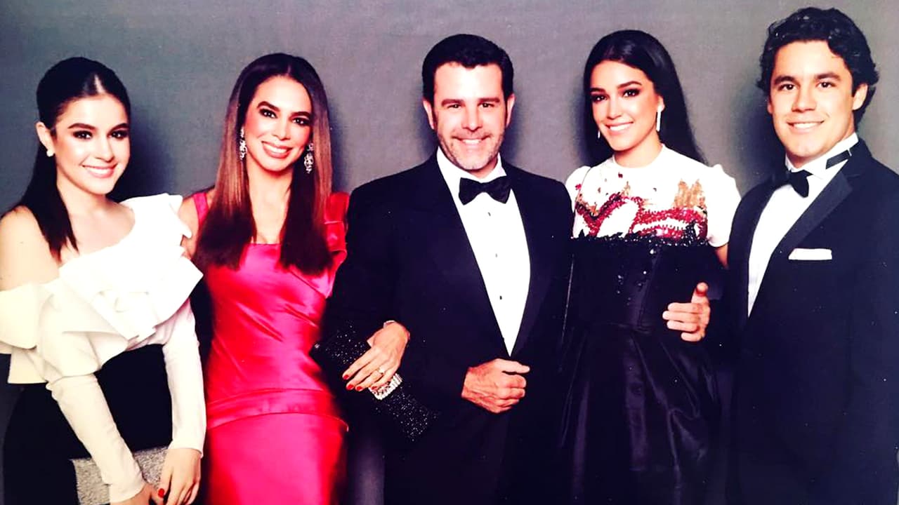 Biby Gaytán y Eduardo Capetillo tienen 10 años para preparar la boda de una de sus hijas