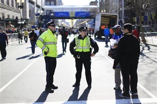 En tanto, la ciudad de Boston y el estado de Massachusetts redoblaron la seguridad.