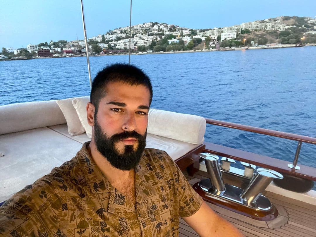 Y dieron a conocer que la construcción fue 
<b>afectada por el incendio</b> que comenzó el 28 de julio.
<br>