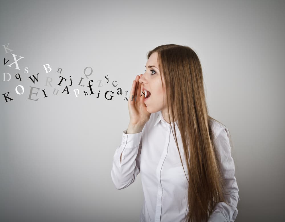 Son muchas las palabras que actúan como mantras. En su momento cada una puede convertirse en uno. El punto clave está en convercernos a nosotros mismos de que lo que estamos diciendo tiene conexión con lo que pensamos y queremos.